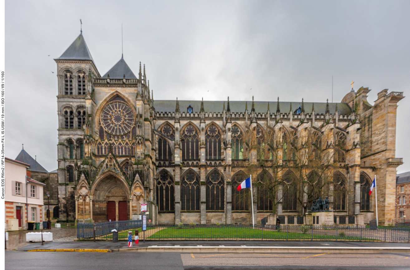 Die Kathedrale Cathédrale Saint-Étienne von Châlons-en-Champagne ist ein bedeutender Kirchenbau der Gotik in Frankreich