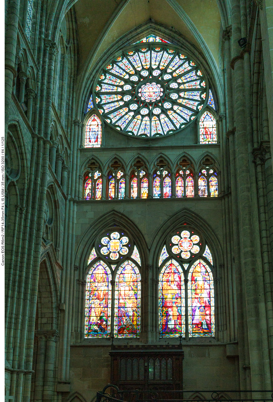 Einige der Kirchenfenster