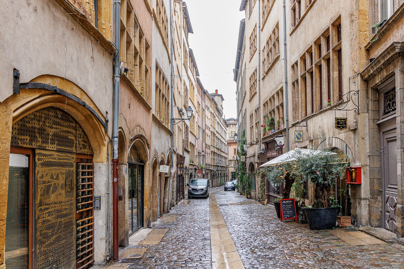 Eine Gasse in der Altstadt (vieille ville) von Lyon
