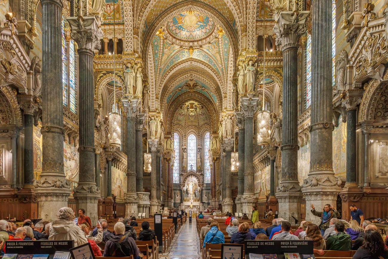 Im Inneren der Basilika Notre-Dame de Fourvi&egrave;re