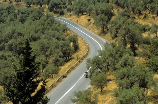 Einsame Straßen durchs Gebirge