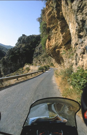 Auch auf Kreta gibt es Kurven ...