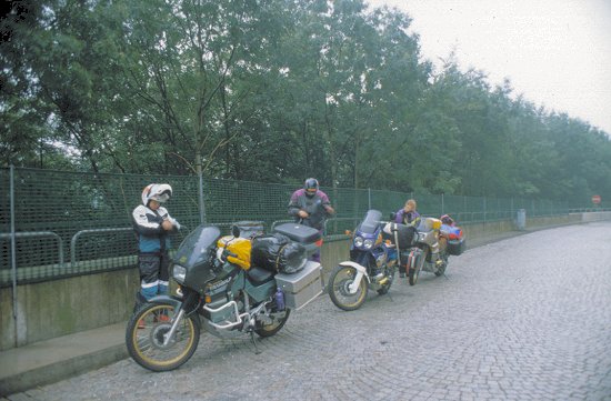 Ulli und ich fahren zusammen mit Bärbel und Frank