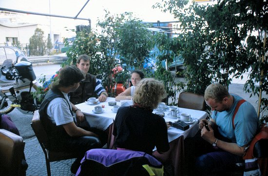 Frühstück im Hafen von Patras