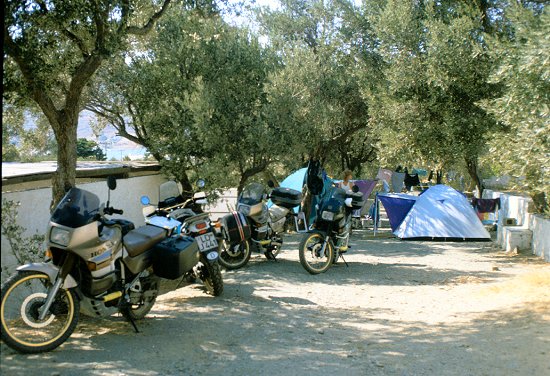 Auf dem Campingplatz auf Andros
