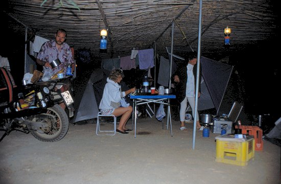 Beim Kochen auf dem Campingplatz auf Naxos