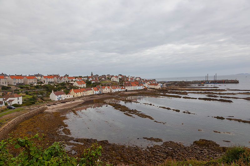 Kleiner Ort an der Nordküste des Firth of Forth