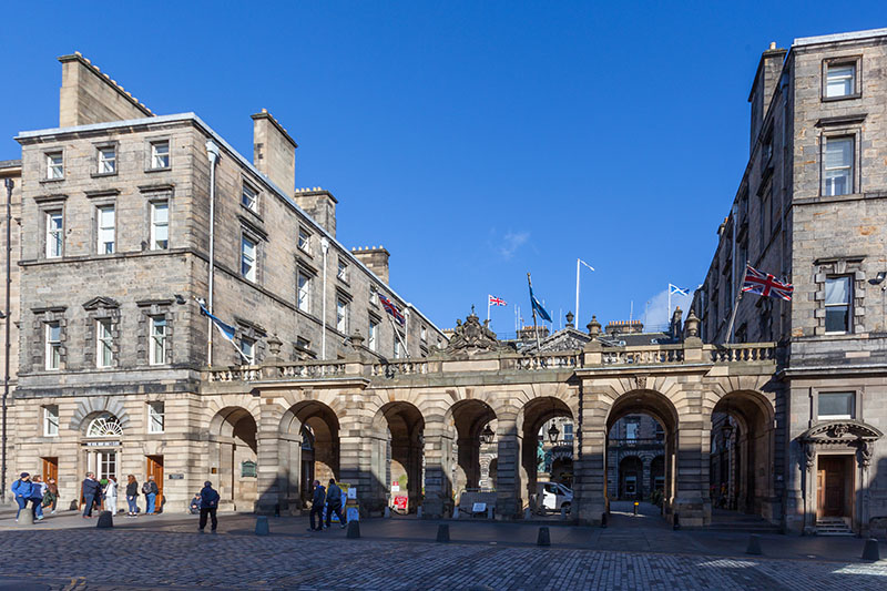 Das Rathaus von Edinburgh