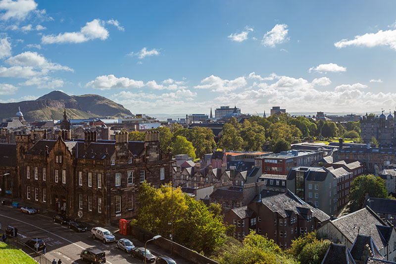 Blick vom Castle über Edinburgh