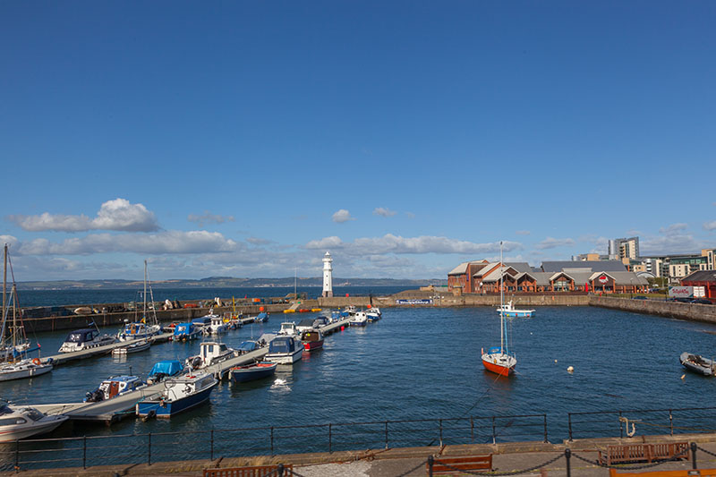Hafen am Firth of Forth