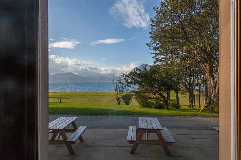 Raasay House, Blick aus der Bibliothek
