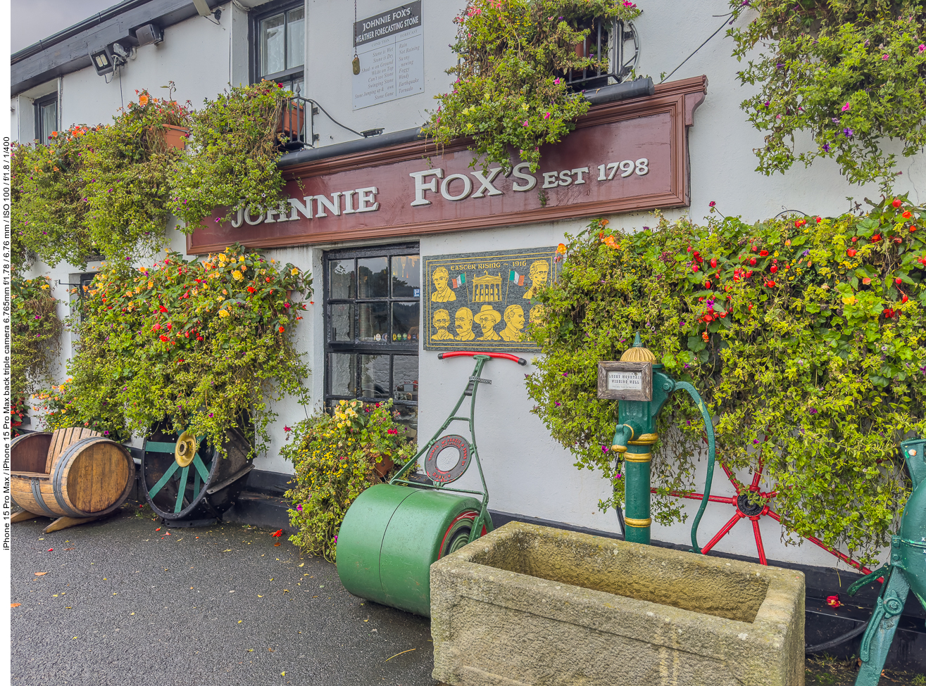 Wir besuchen gleich mal Johnnie Fox's Pub