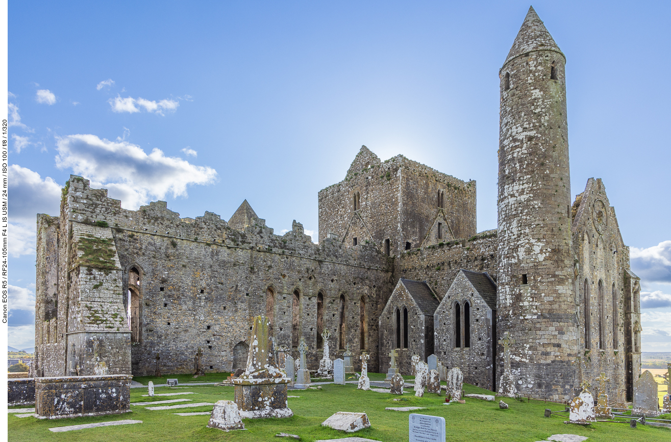 Teile der Abbey und des Friedhofs
