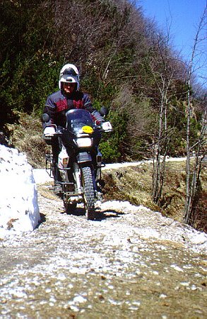 Hier zirkele ich gerade um einen Schneeblock