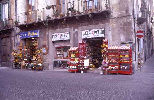 Sulmona ist die Hauptstadt des Konfekts