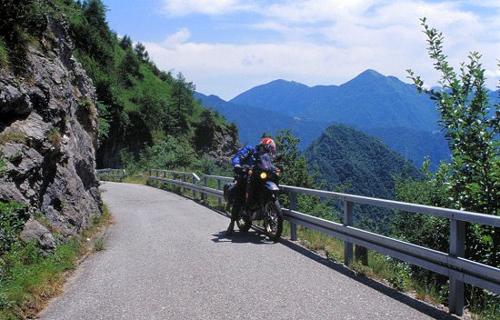 Bei Anfo fahren wir über den Passo della Spina zum Passo di Maniva hinauf