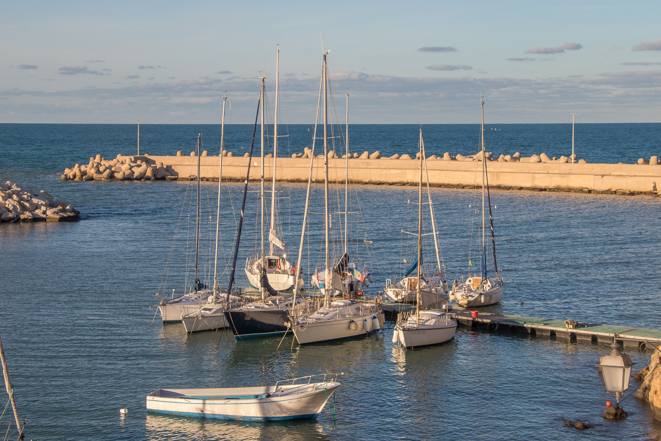 Im Hafen von Giovinazzo 