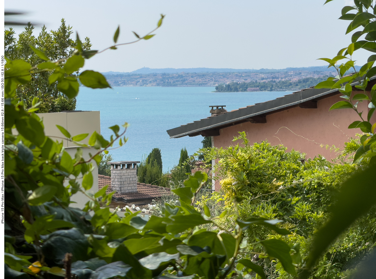 Blick von der Ferienwohnung auf den Gardasee