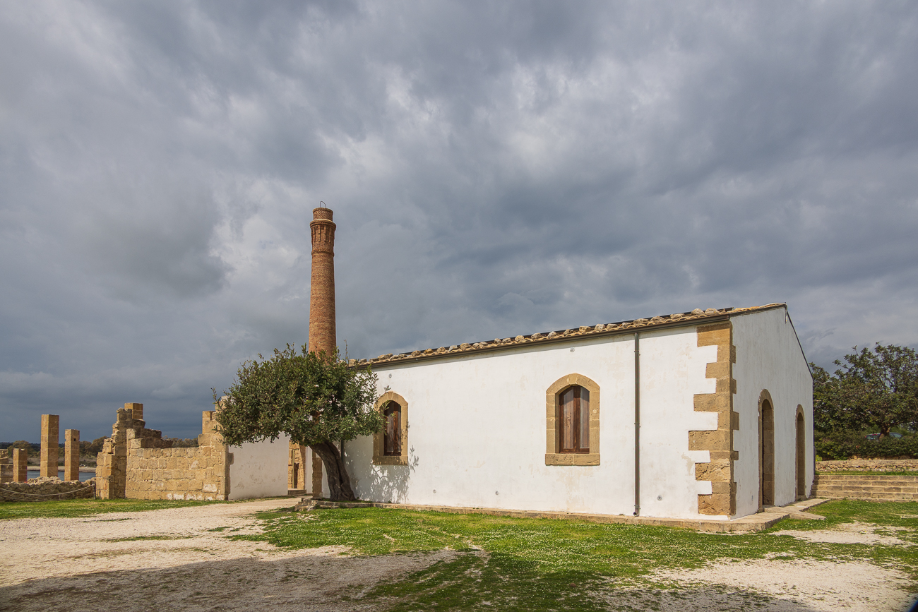 Teil der früheren Thunfischfabrik (Tonnara)
