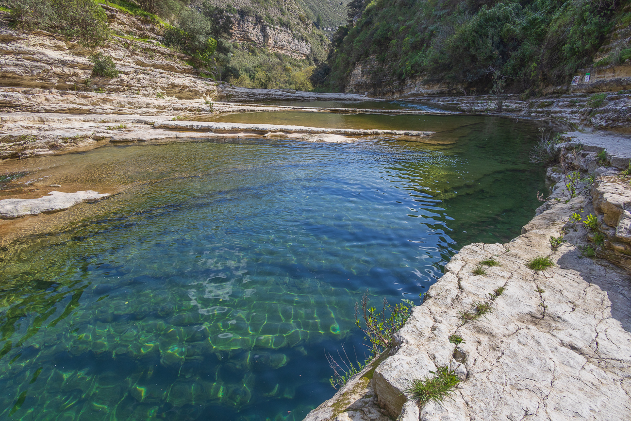 ... normalerweise kann man hier baden, doch die Luft wie auch das Wasser sind uns noch zu kalt