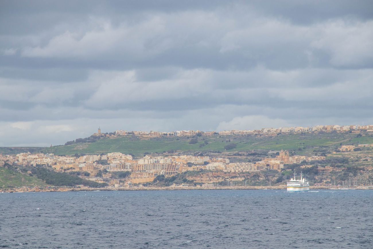Der Hafen Mġarr auf Gozo ist in Sicht 