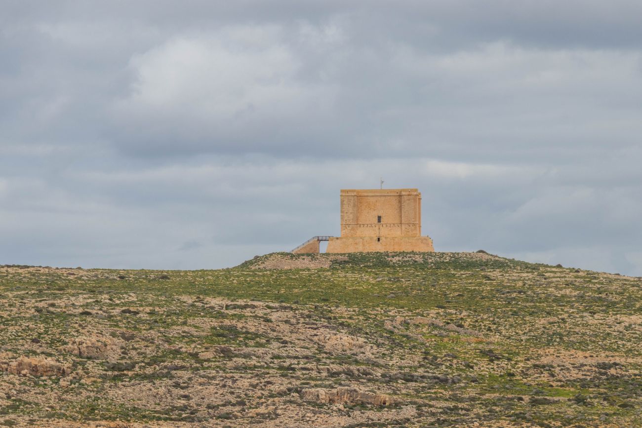 Auf dem Weg nach Gozo, fahren wir an der Insel Comino vorbei 