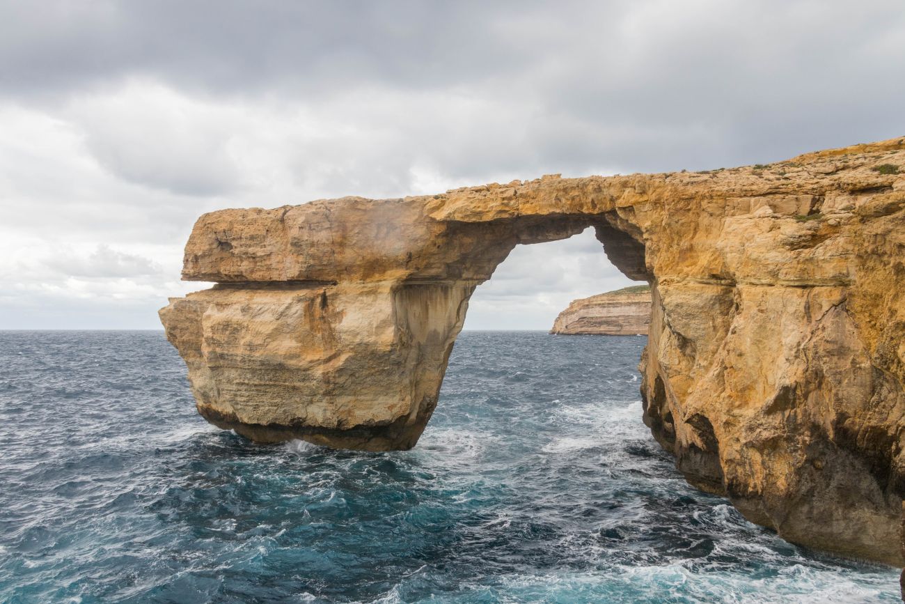 Azure Window, von Wellen umtost 