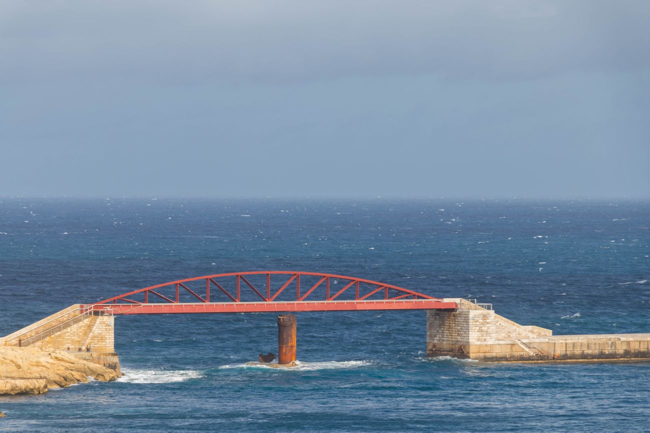 Die Breakwater Bridge 