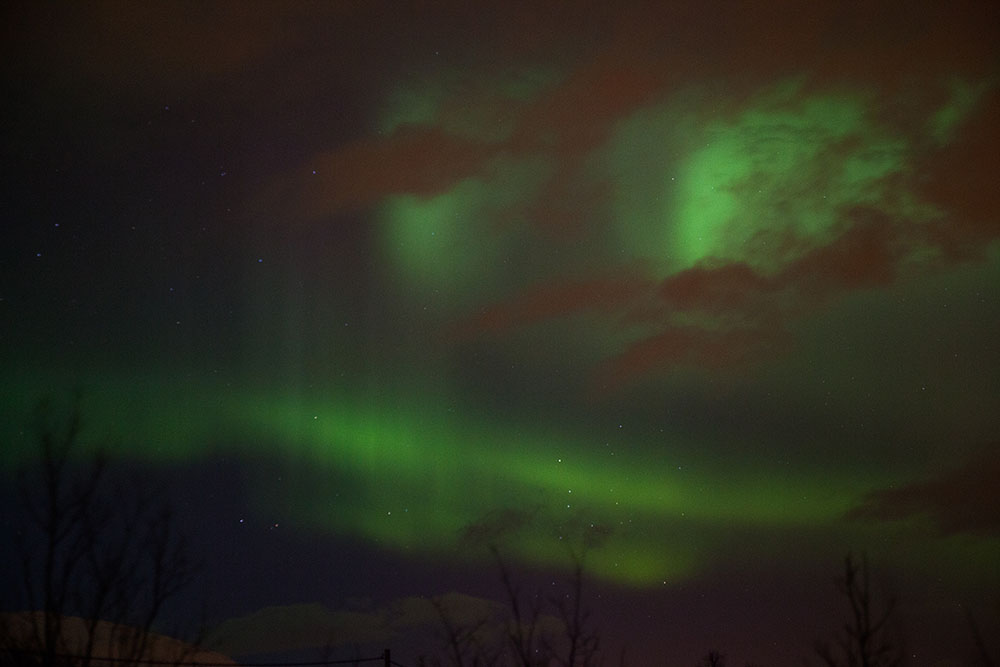 Das Nordlicht taucht auf und verschwindet wieder