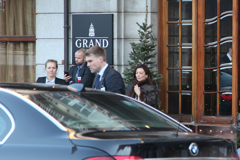 ... auf die vier frisch gebackenen Friedensnobelpreisträger: Frau Wided Bouchamaoui ...