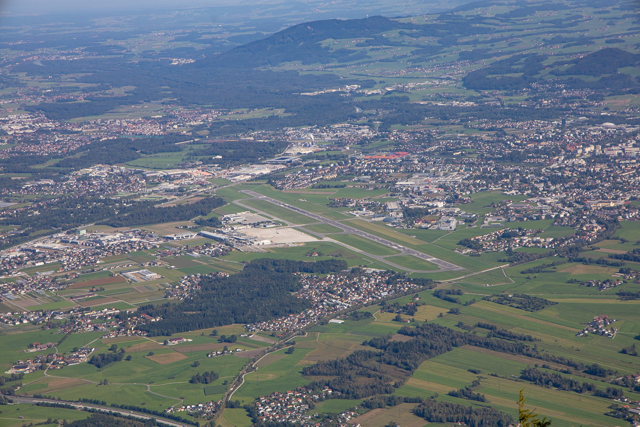 Vororte von Salzburg mit Flugplatz