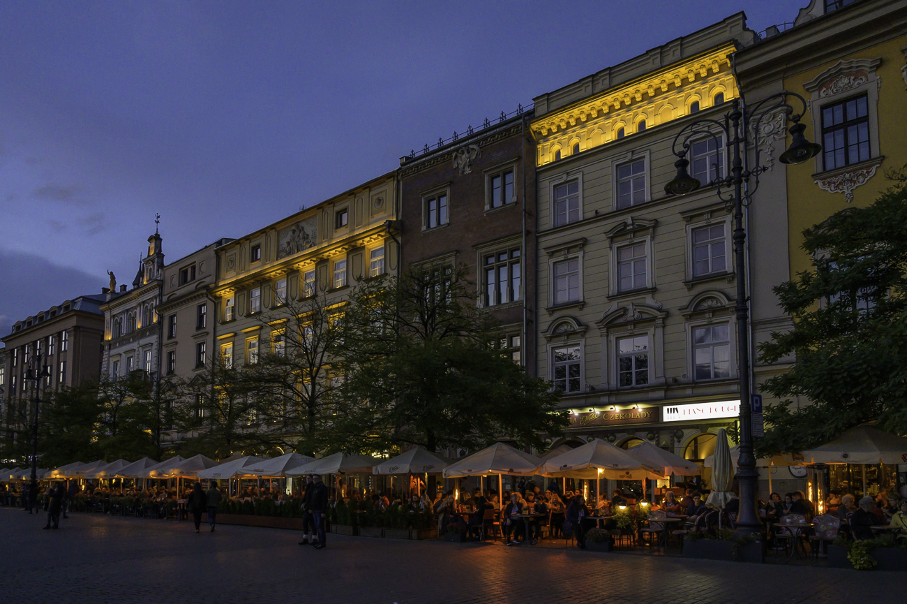 ... kann man es sich in den Cafés und Restaurants gemütlich machen