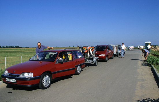 Warten an der rumänischen Grenze