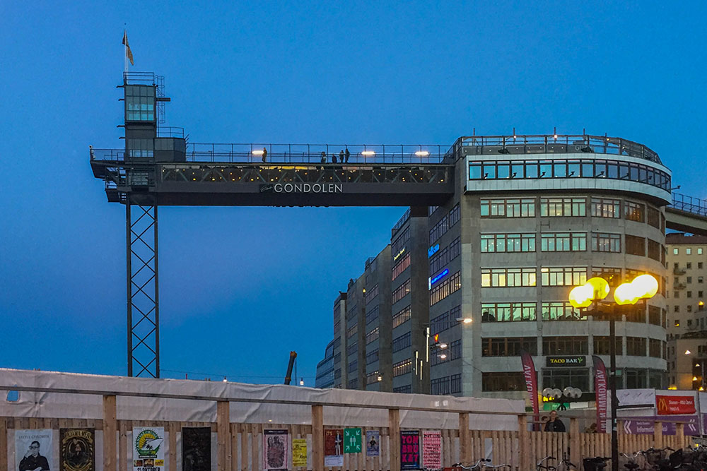 Der Katarinahissen ist ein öffentlicher Aufzug, der Slussen mit Mosebacken verbindet