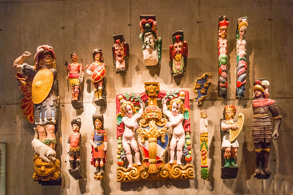 Figuren die einst am Heck der Wasa angebracht waren