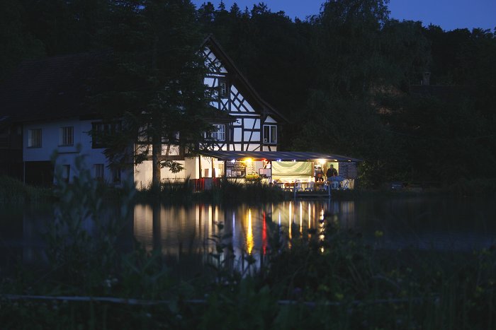 Kundelfinger Hof bei Nacht
