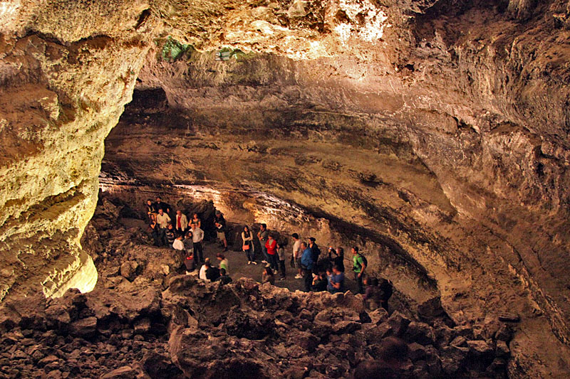 Die Höhle entstand, als die Lava vom Vulkan zum Meer floss