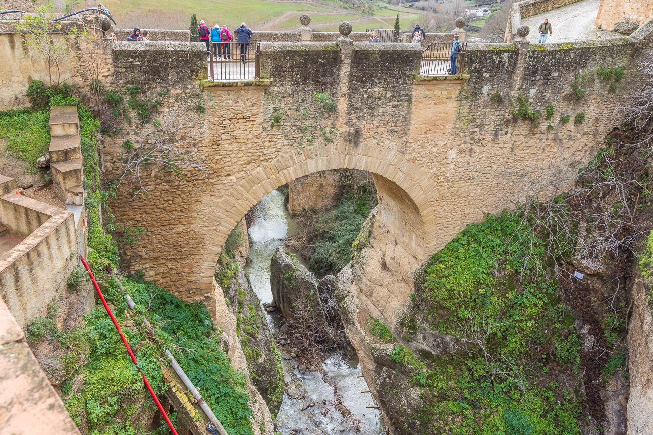Die Puente Viejo in Ronda ist bei weitem nicht so groß wie die Puente Nuevo, die wir gleich sehen werden