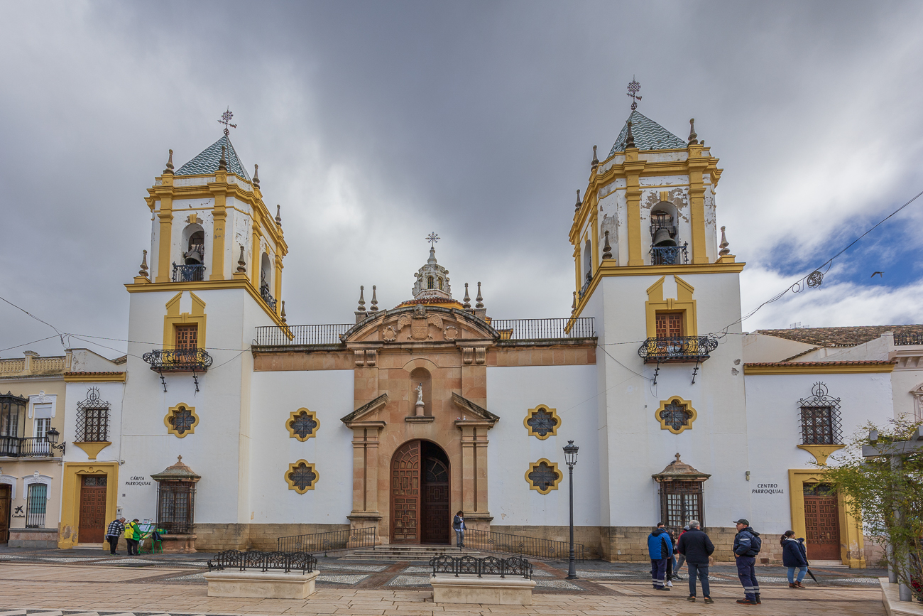 Die Kirche Socorro in Ronda, die sich auf dem gleichnamigen Platz befindet, ist eine neue Kirche, da die vorherige 1936 durch einen Brand völlig zerstört wurde