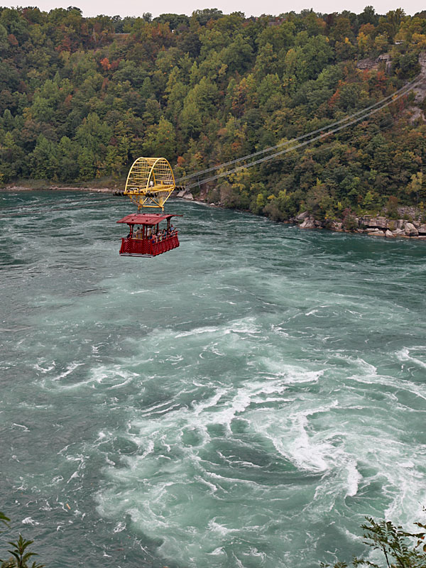 ... kann man mit einer Seilbahn rüber fahren