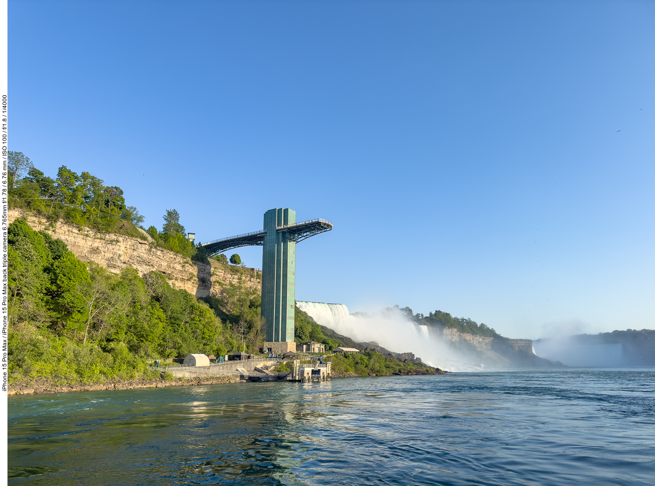 Der Niagara Falls Observation Tower auf der amerikanischen Seite