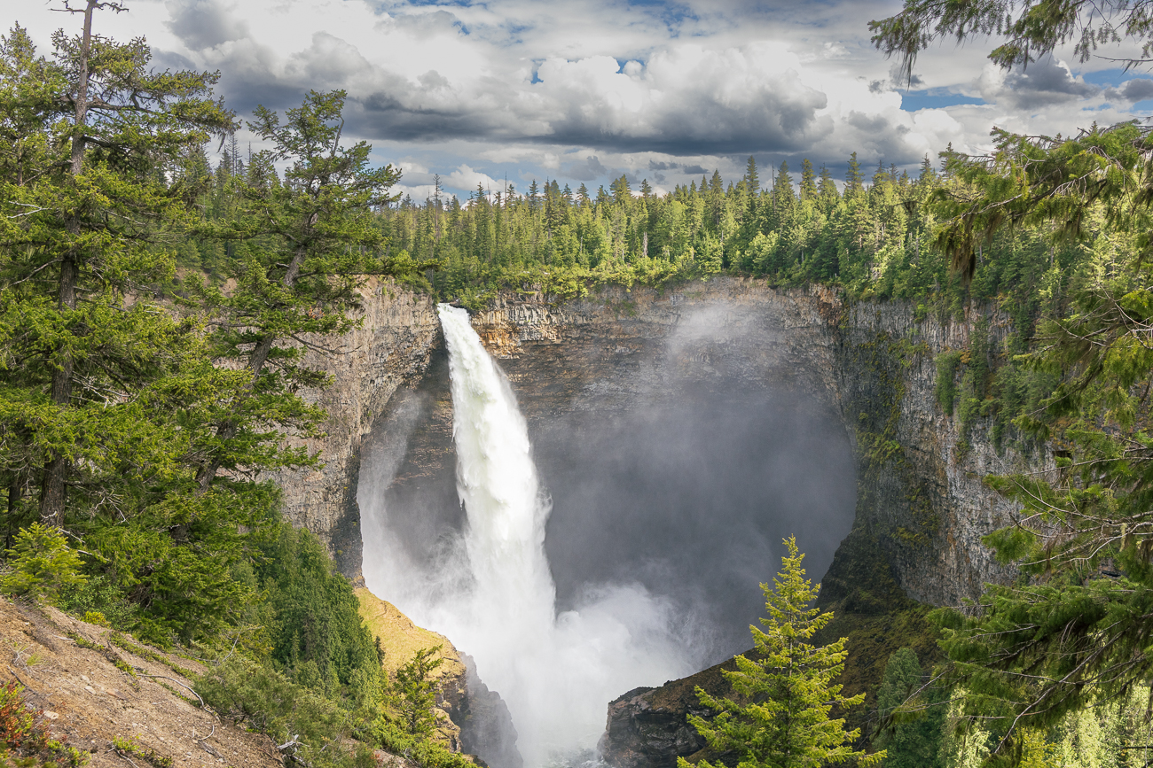 Am Abend erreichen wir die Helmcken Falls im Wells Gray Provincial Park