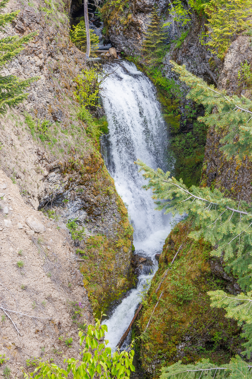 Irgendwo plätscherte er nahe unseres Weges durch die Felsen