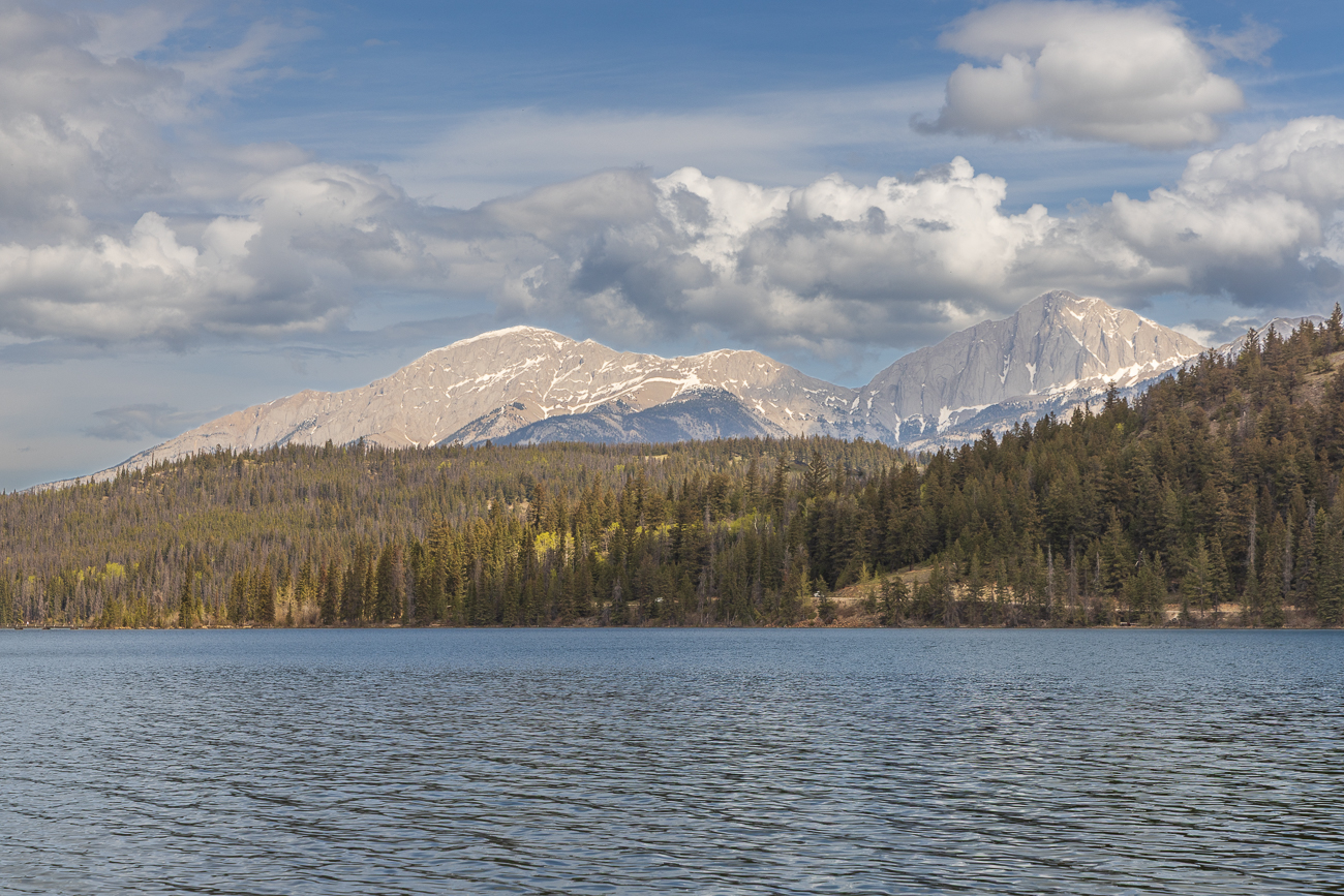 Berge über dem Pyramid Lake