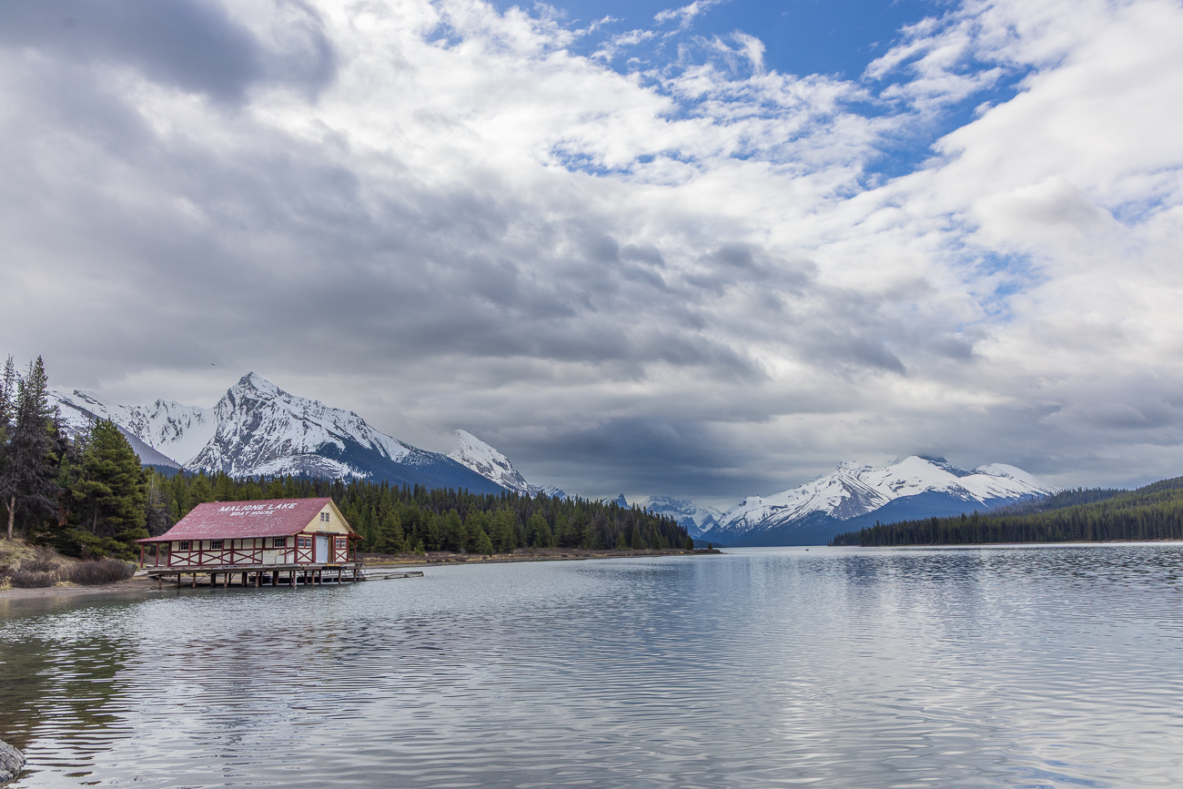 Das Bootshaus am Maligne Lake