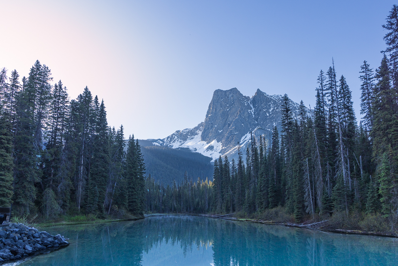 ... bevor der große Run auf den See losgeht und alle Parkplätze besetzt sind