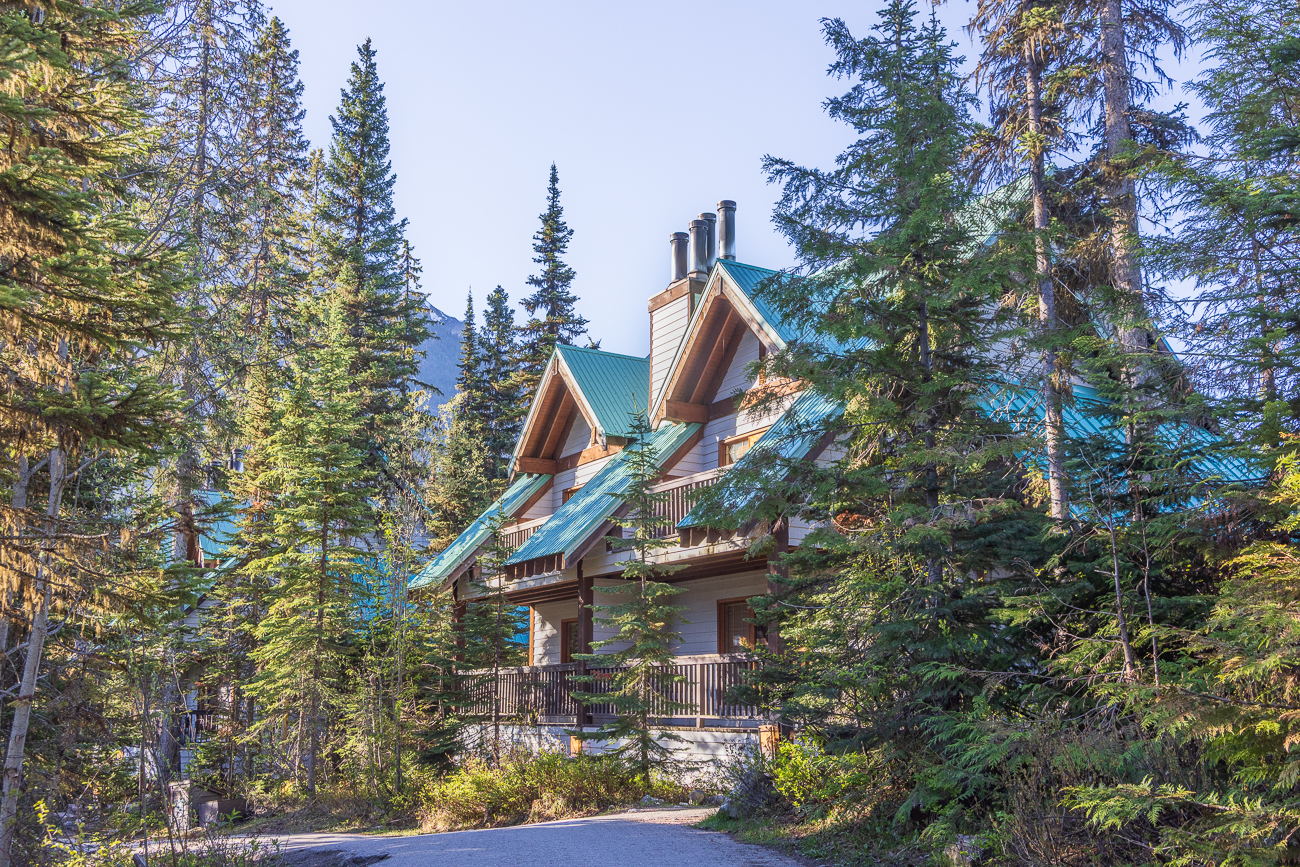 In solchen Cabins kann man direkt am See übernachten - wenn man das nötige Kleingeld hat