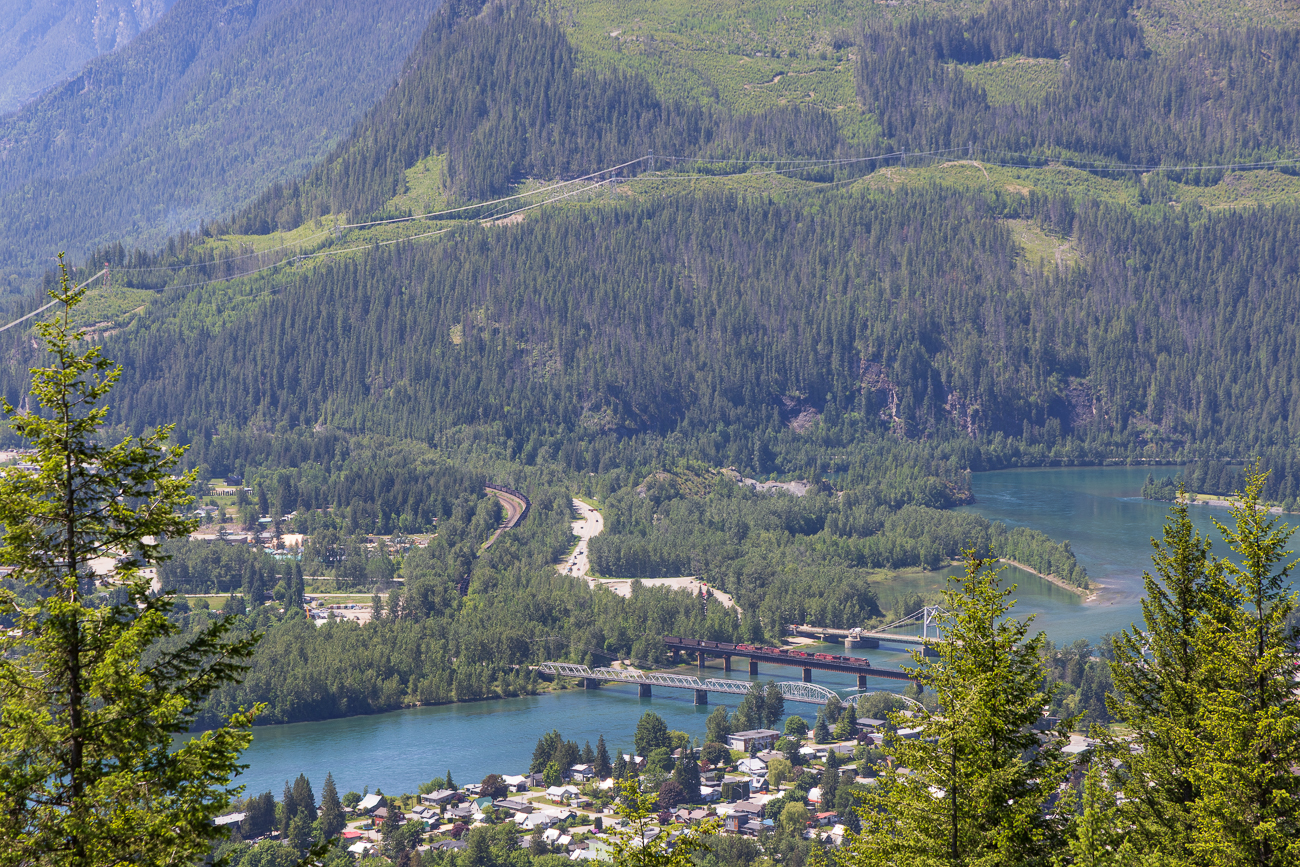 ... den wir hinauf fahren und auf die Stadt hinab blicken