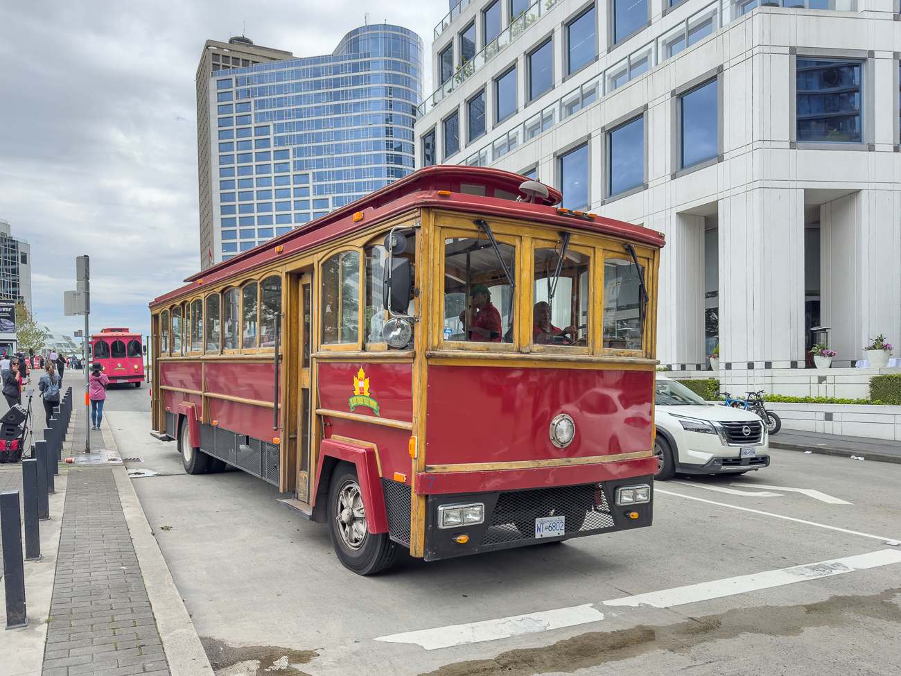 Stadtrundfahrt im historisch gestyltem Bus