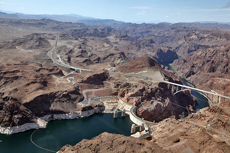 Am Hoover Dam